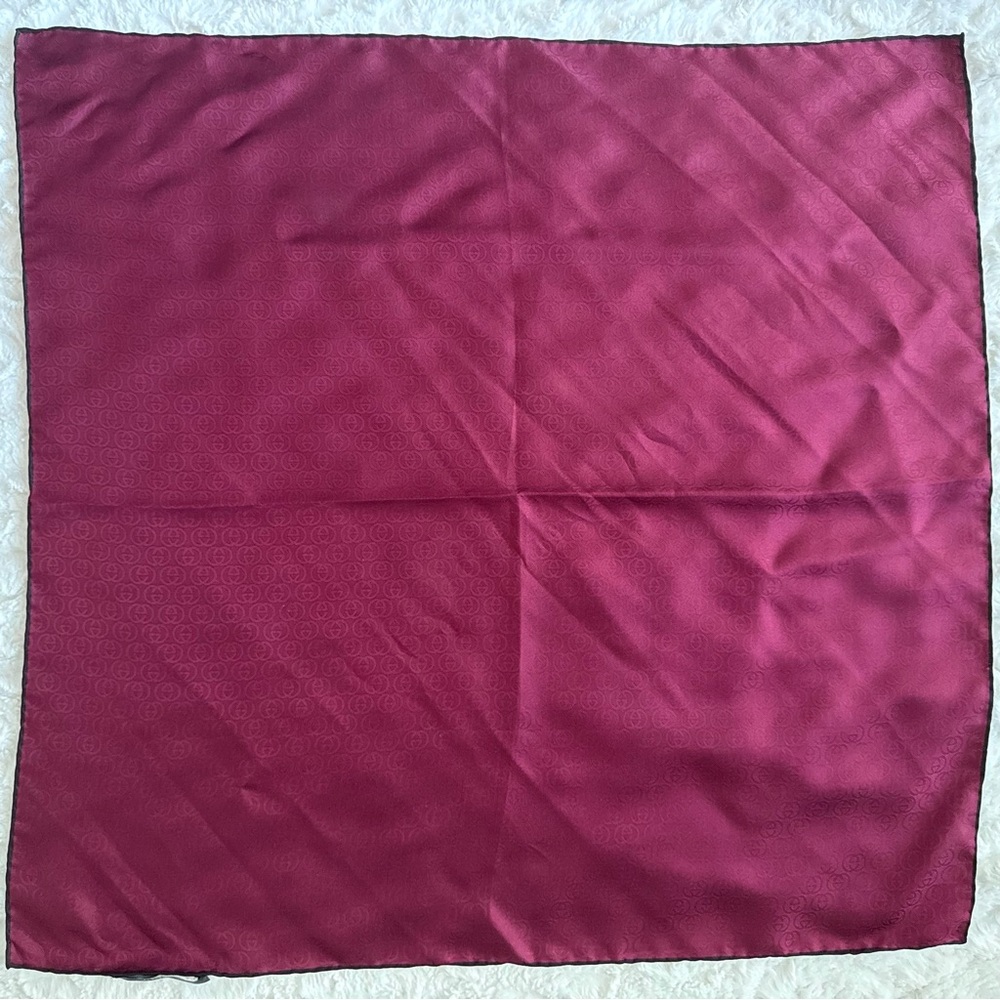 GUCCI Monogram Silk Scarf Burgundy - Picture 2 of 10